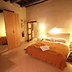 Ota Trevi Foutain Suite